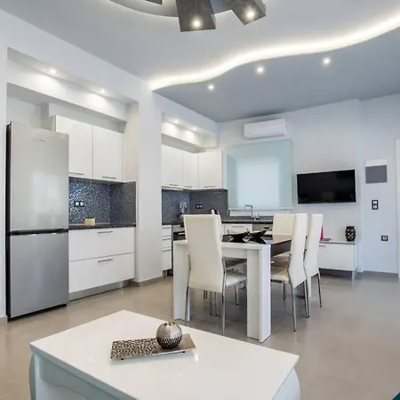 Isalos Apartamento *