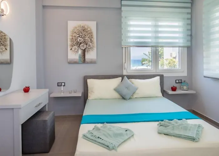 Isalos Lejlighed Skála Marión